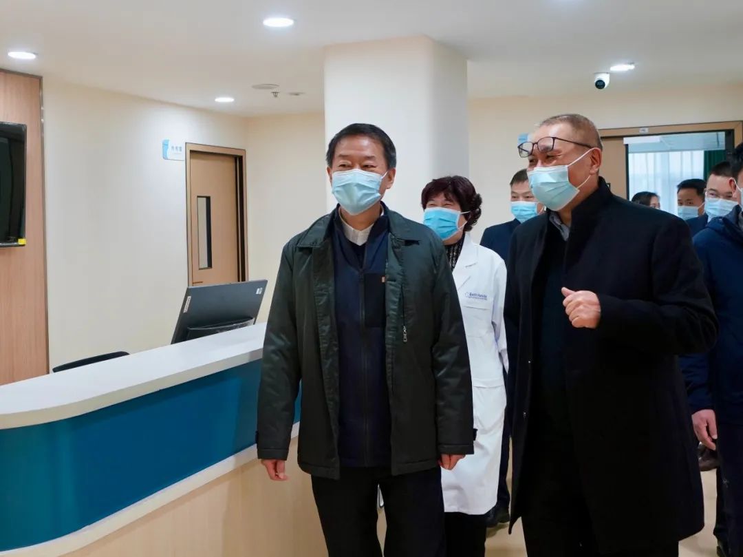 四川省尊龙凯时集团党委书记、董事长任丁率队赴锦弘集团调研