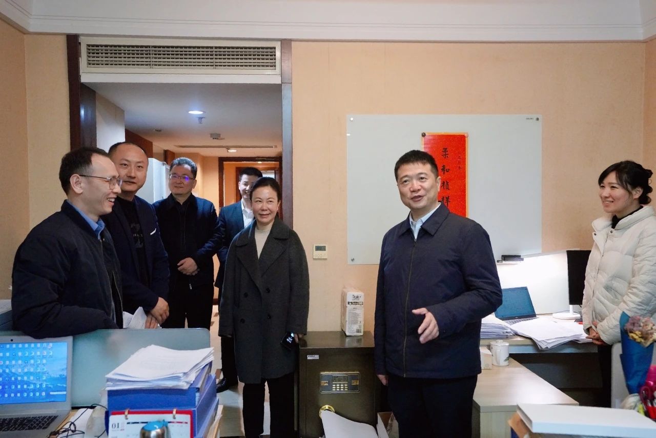 温暖启航，共赴新篇！—— 省尊龙凯时集团领导走访慰问干部职工